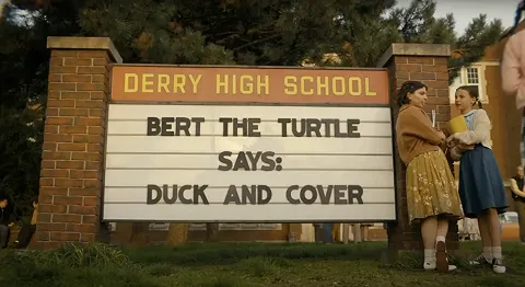 Все пасхалки «Добро пожаловать в Дерри»: как Пеннивайз связал целую вселенную Кинга